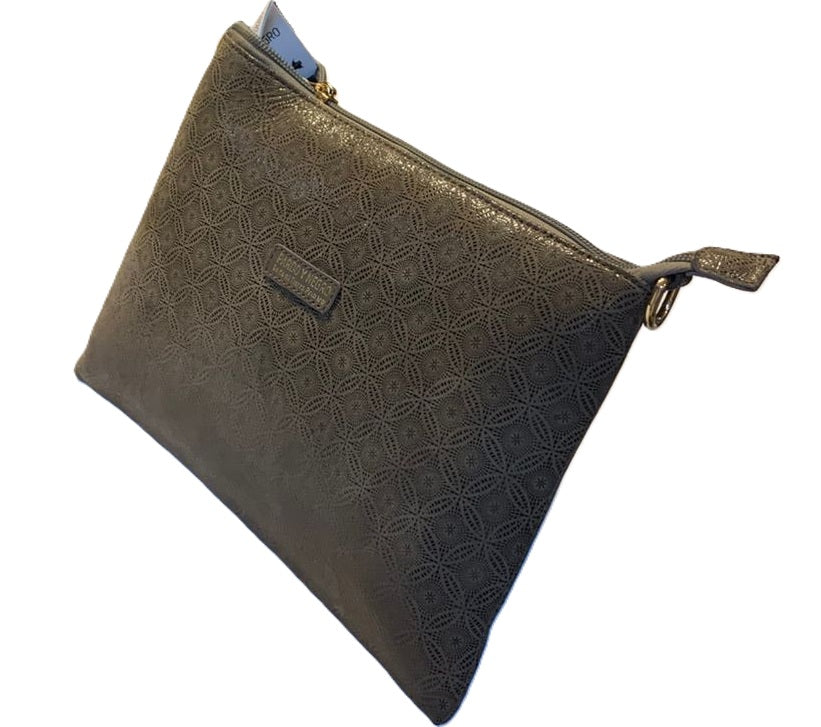 Clutch “Lo de la Tierra Primero” – Elegancia con propósito